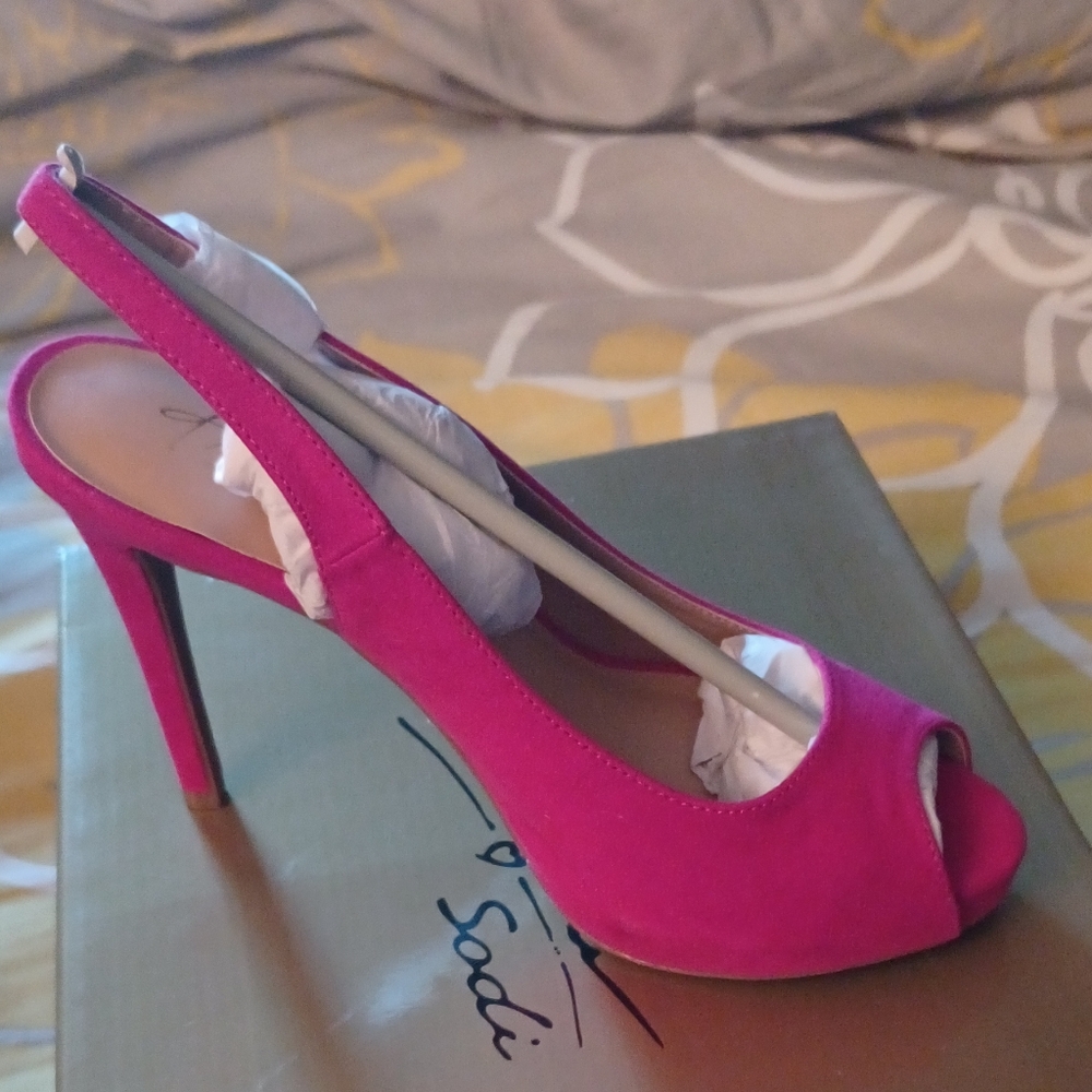 NEW Thalia Sodi LUZIAF Fuschia Faux Suede Slingback High Heel Sandals 7